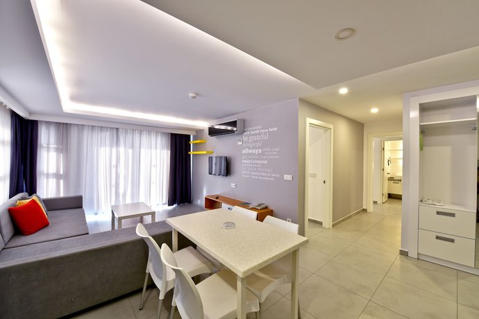 Imagen de la habitación del Green Garden Suites. Foto 7