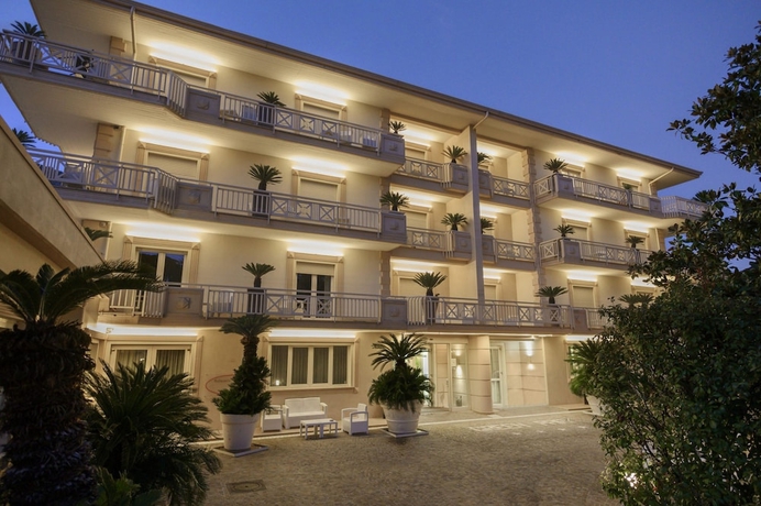 Imagen general del Green Park Hotel, Serroni. Foto 1