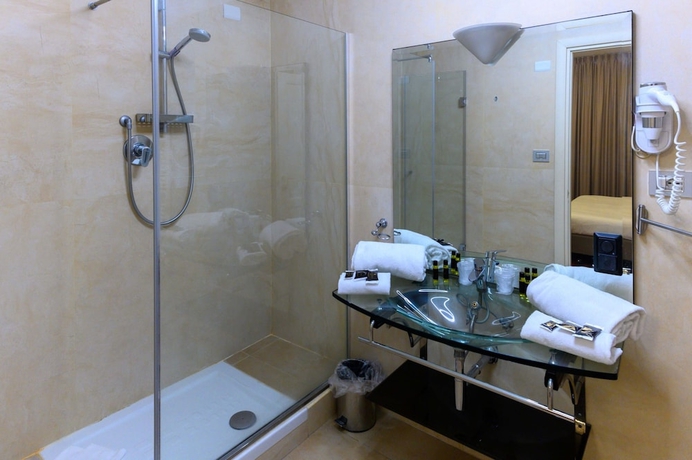 Imagen de la habitación del Green Park Hotel, Serroni. Foto 16