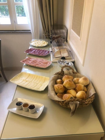 Imagen del bar/restaurante del Green Park Hotel, Serroni. Foto 7