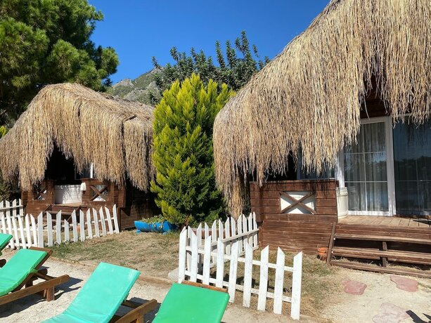 Imagen de la habitación del Green Pine Beach and Bungalows. Foto 16
