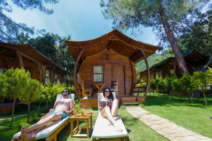 Imagen general del Green Pine Beach and Bungalows. Foto 8