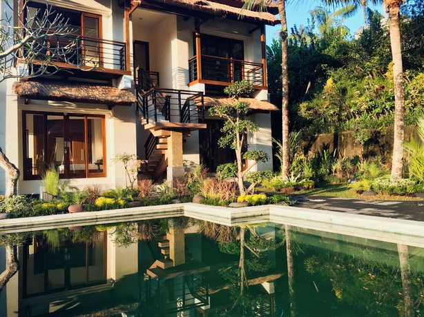 Imagen de la piscina del Green View Private Villas. Foto 10