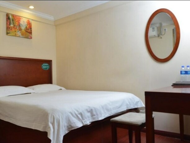 Imagen de la habitación del Greentree Inn Hebei Qinhuangdao Sun City Express H. Foto 13