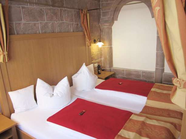 Imagen de la habitación del Grimmelshausen Hotel. Foto 7