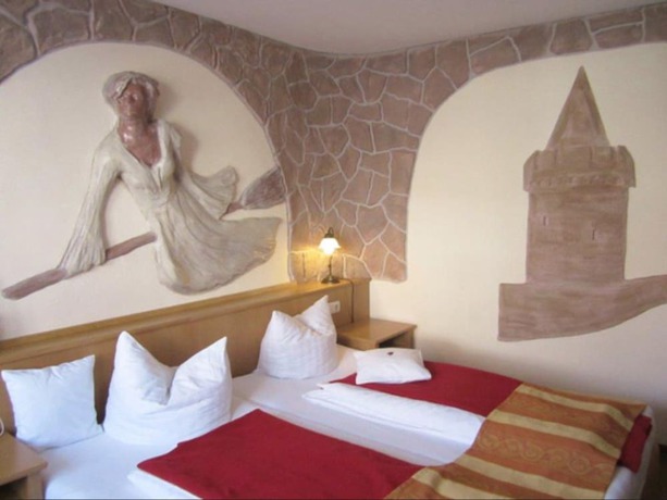 Imagen de la habitación del Grimmelshausen Hotel. Foto 15