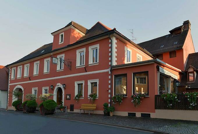 Imagen general del Gr&uuml;ner Baum, Oberndorf. Foto 1
