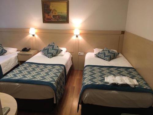 Imagen de la habitación del Gul Hotel. Foto 10
