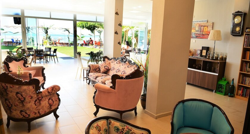 Imagen general del Gumuldur Mavi Deniz Otel. Foto 7