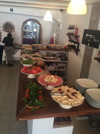 Imagen del bar/restaurante del Gumus Hotel. Foto 4