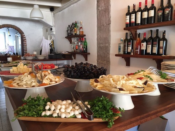 Imagen del bar/restaurante del Gumus Hotel. Foto 5