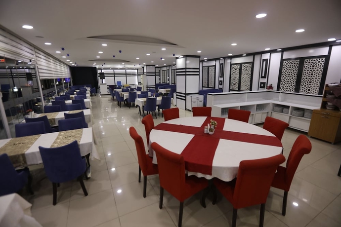 Imagen del bar/restaurante del Gun Otel. Foto 4