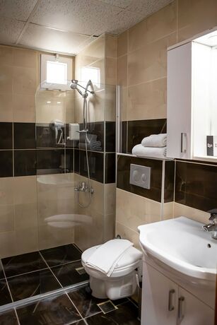 Imagen de la habitación del Gunduz Otel. Foto 18