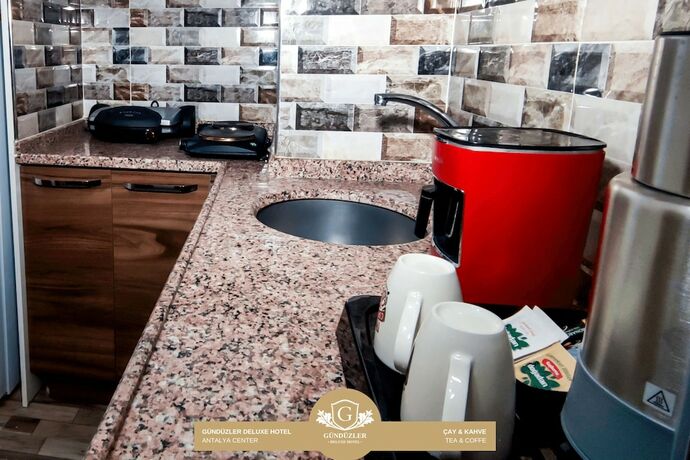 Imagen de la habitación del Gunduzler Deluxe Hotel. Foto 11