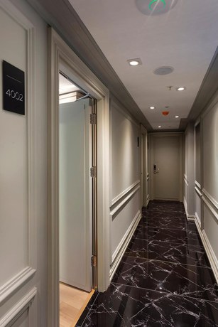Imagen de los interiores del Guner Business Hotel. Foto 19