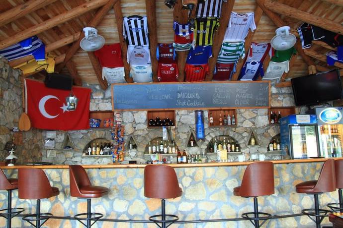 Imagen del bar/restaurante del Gunes Hotel and Apartments. Foto 5