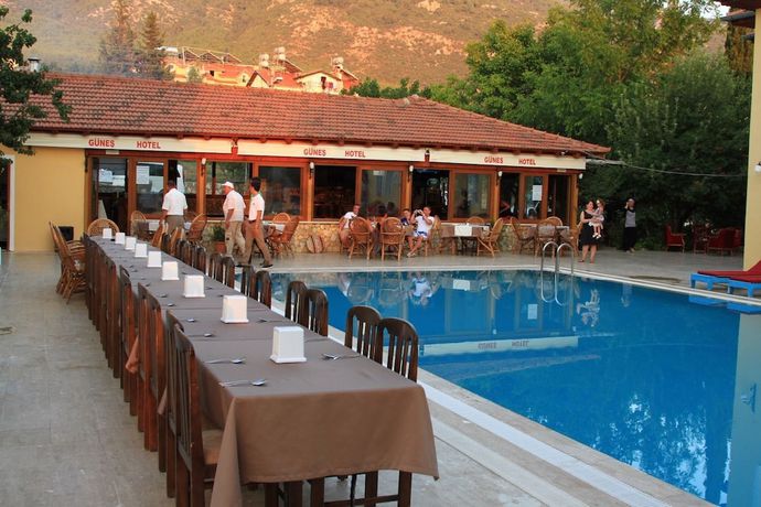Imagen del bar/restaurante del Gunes Hotel and Apartments. Foto 8