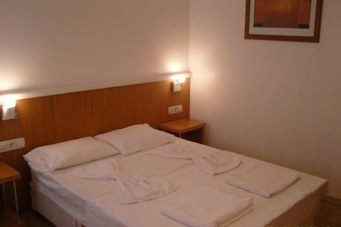Imagen de la habitación del Gunisigi Otel. Foto 18