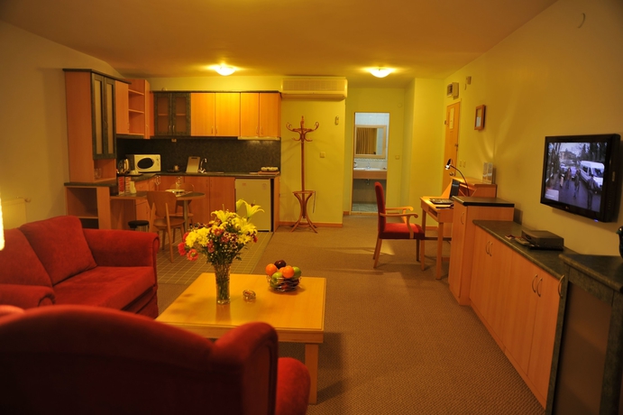 Imagen de los interiores del Gurgenci Suite Hotel. Foto 13