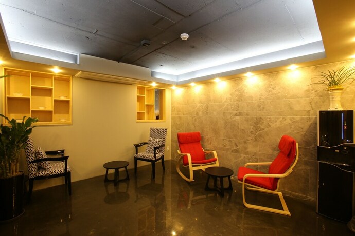 Imagen de los interiores del Guri Cello Hotel. Foto 29