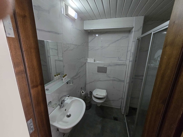 Imagen de la habitación del G&uuml;l Otel. Foto 7