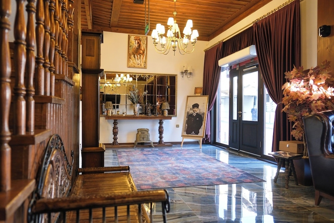 Imagen de los interiores del G&uuml;lce K&ouml;şk Otel and Restaurant. Foto 11