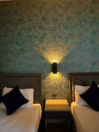 Imagen general del G&uuml;nesli Airport Suite Hotel. Foto 8