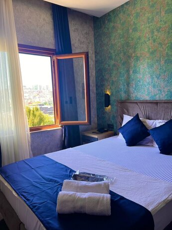 Imagen de la habitación del G&uuml;nesli Airport Suite Hotel. Foto 19