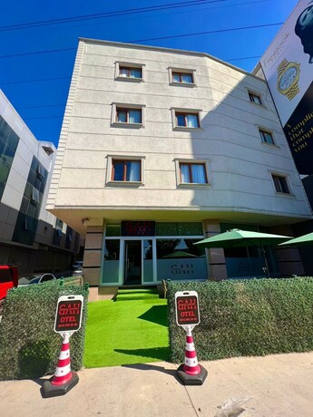 Imagen general del G&uuml;nesli Airport Suite Hotel. Foto 16