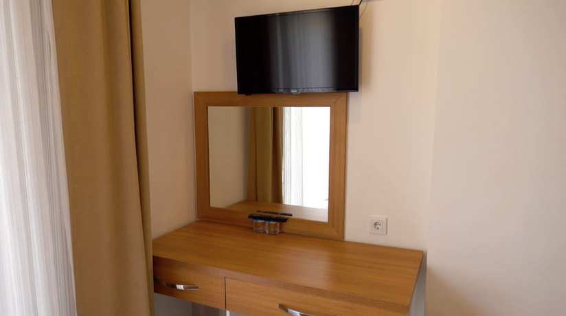 Imagen de la habitación del G&uuml;ven Hotel. Foto 6