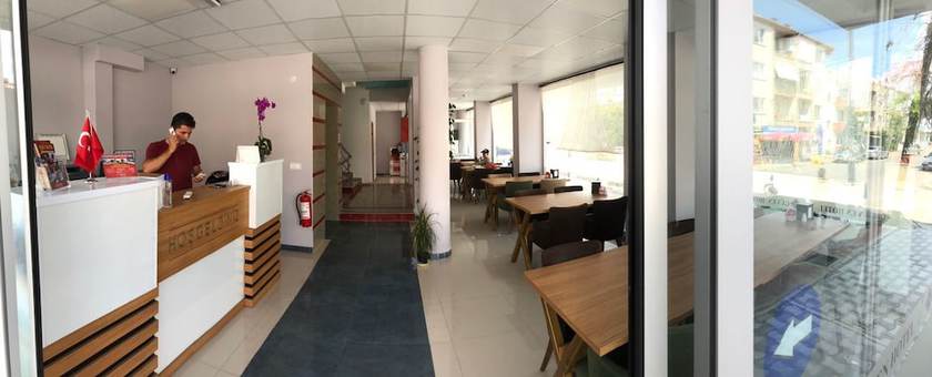 Imagen de los interiores del G&uuml;ven Hotel. Foto 20