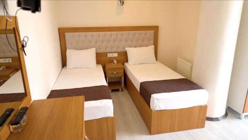 Imagen de la habitación del G&uuml;ven Hotel. Foto 18
