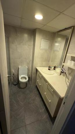 Imagen general del G&uuml;ven Suit. Foto 8