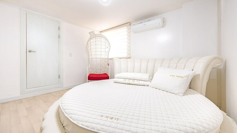 Imagen de la habitación del Gyeongju Jullietapoolvillaandkidspension. Foto 16