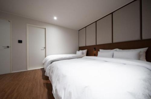Imagen general del H Avenue Hotel Chungjangro. Foto 7