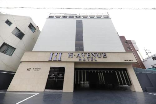 Imagen general del H Avenue Hotel Chungjangro. Foto 9