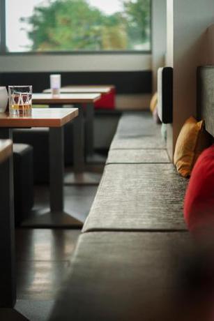 Imagen del bar/restaurante del H24 Hotel. Foto 2