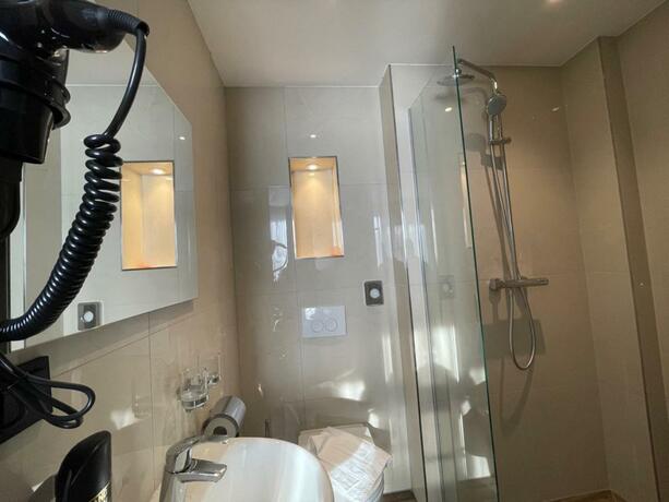 Imagen general del H3 Hotel Rotterdam City Center. Foto 18