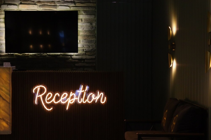 Imagen de los interiores del HANN OTEL. Foto 14