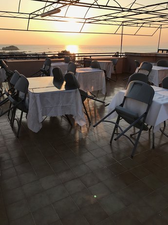 Imagen del bar/restaurante del HBS Hotel. Foto 4