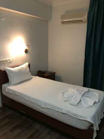 Imagen de la habitación del HBS Hotel. Foto 9