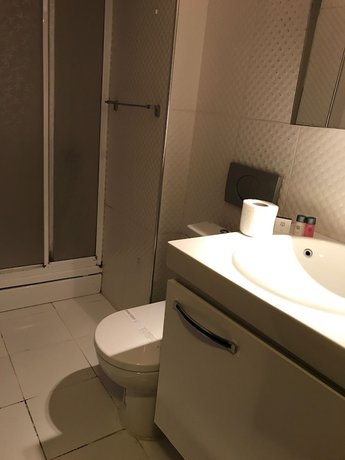 Imagen de la habitación del HBS Hotel. Foto 11