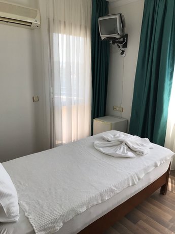 Imagen de la habitación del HBS Hotel. Foto 16