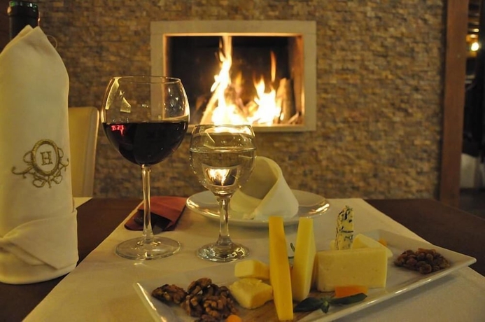 Imagen del bar/restaurante del HEYBELİ GARDEN. Foto 5