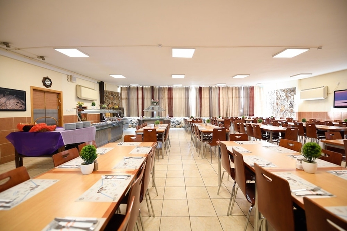 Imagen del bar/restaurante del HI Arad Hostel. Foto 3