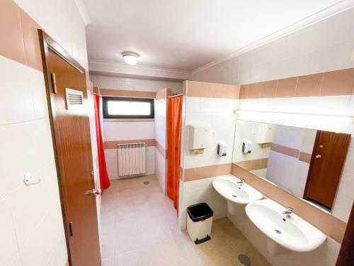 Imagen de la habitación del HI Areia Branca - Pousada de Juventude. Foto 18