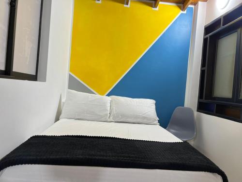 Imagen de la habitación del HOSPEDAJE TRIANON. Foto 16