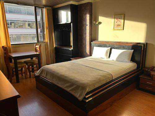 Imagen de la habitación del HOSTAL I&Ntilde;AQUITO GOLD. Foto 17