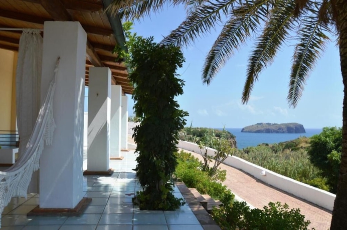 Imagen de los exteriores del HOTEL AGAVE E GINESTRA. Foto 14