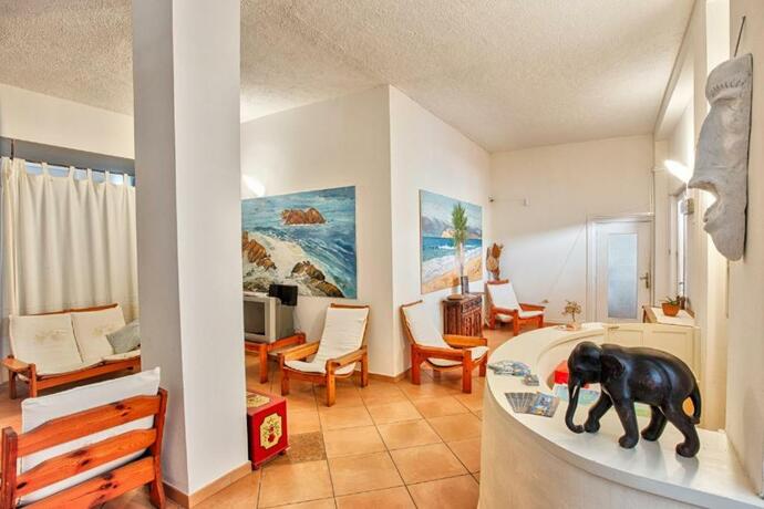 Imagen general del HOTEL AL FARO spiaggia la Cinta SanTeodoro. Foto 3